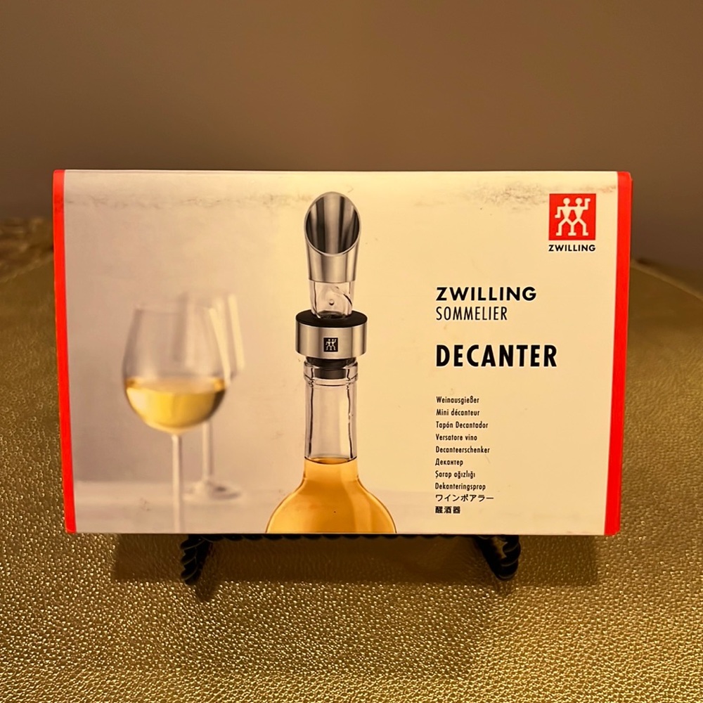 Zwilling Sommelier Decanter All-in-One Wine Aerator, Pourer & Stopper